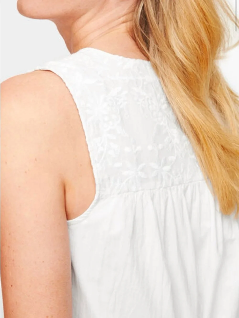 Lot of 2 NWT Talbots Shell Tunics with White Floral Embroidery Red and White 3XP - Picture 16 of 16